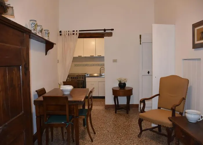 Ca\' Del Moro, Central Apartment